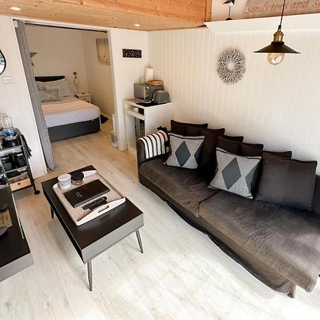 Seaside Cabin Retreat In Hayling Island South Hayling Exteriér fotografie