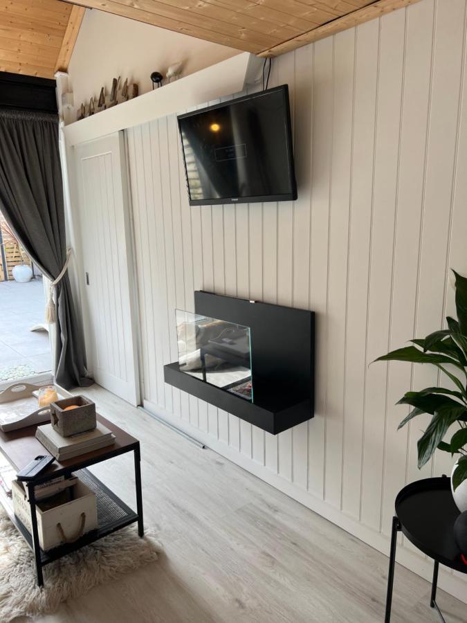 Seaside Cabin Retreat In Hayling Island South Hayling Exteriér fotografie